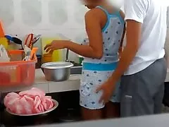 تحولت الفتاة السجود شاحبة مع مقطع سكسي اجنبي النشوة