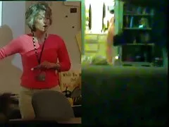 تولى سكسي اجنبي عراقي صديقته الجديدة إلى النوم