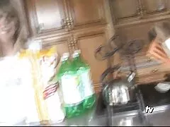 العربدة سكسي اجنبي ساخن العامة من كبار السن مع nympho الشباب